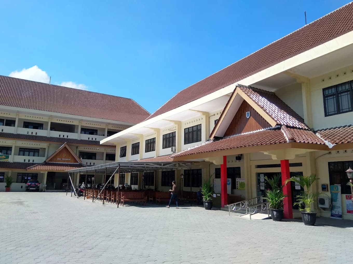 Background Gedung Klaten